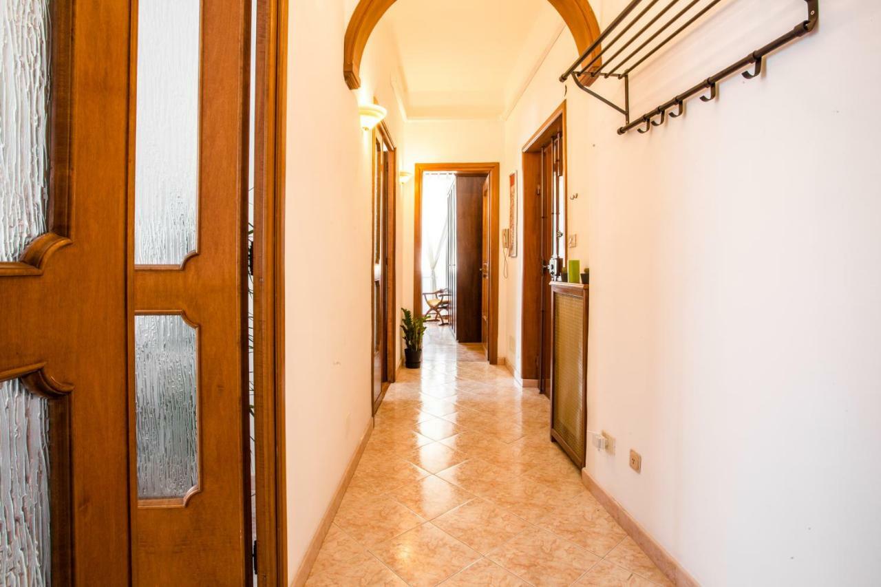 Apartment Redseven Rom